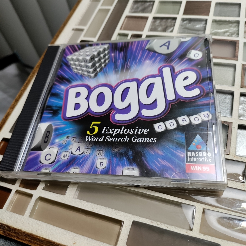 Boggle word search games-pc-must bundle with another item 💜